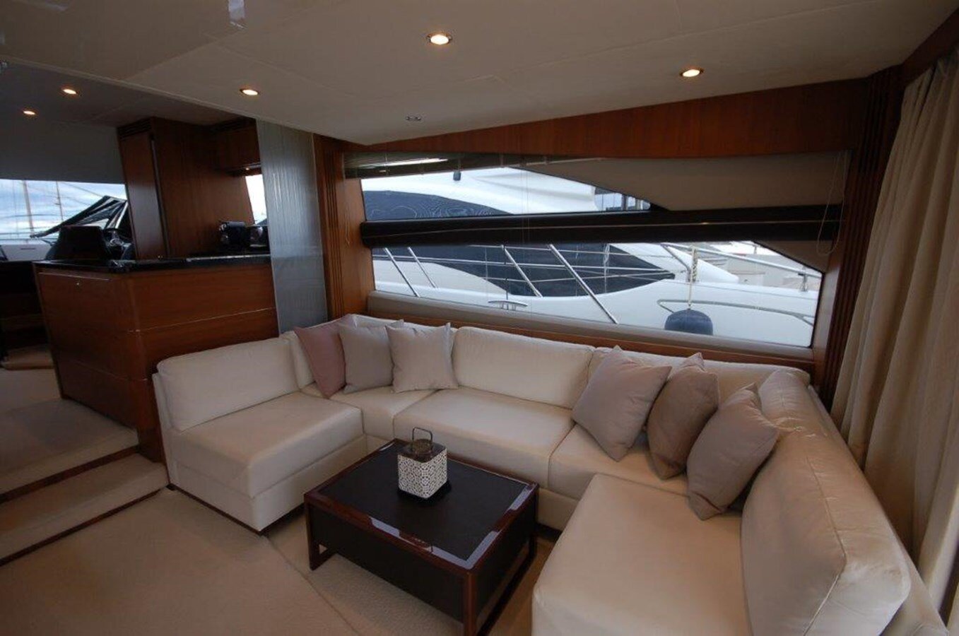 2012-princess-yachts-61-1-d1f280