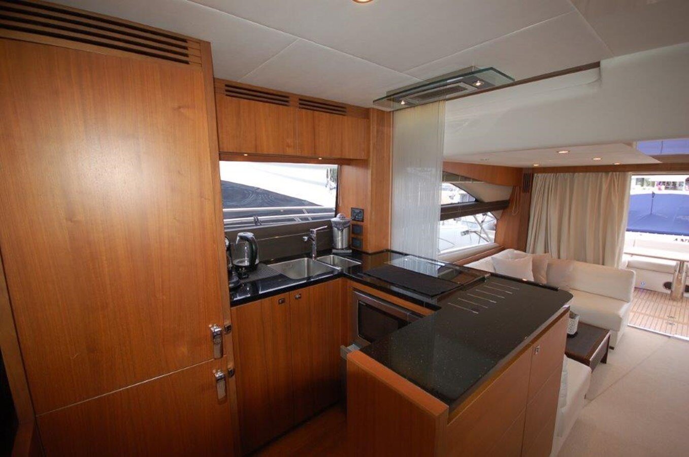 2012-princess-yachts-61-1-d1f280