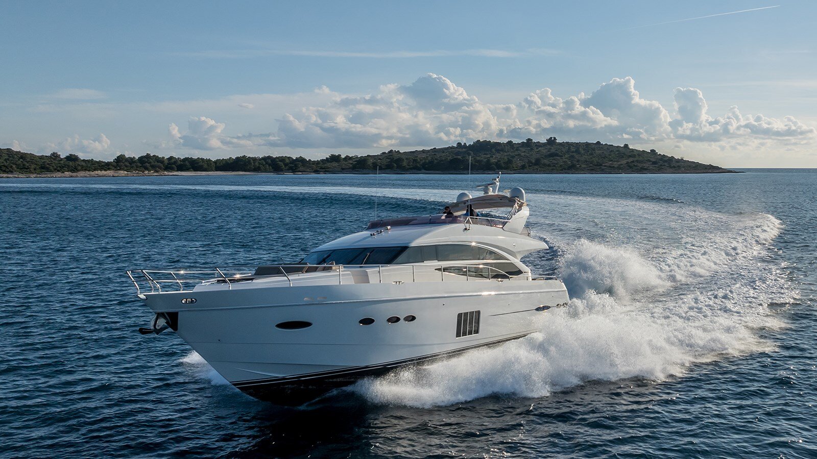 2012-princess-yachts-74-1-dd81fc