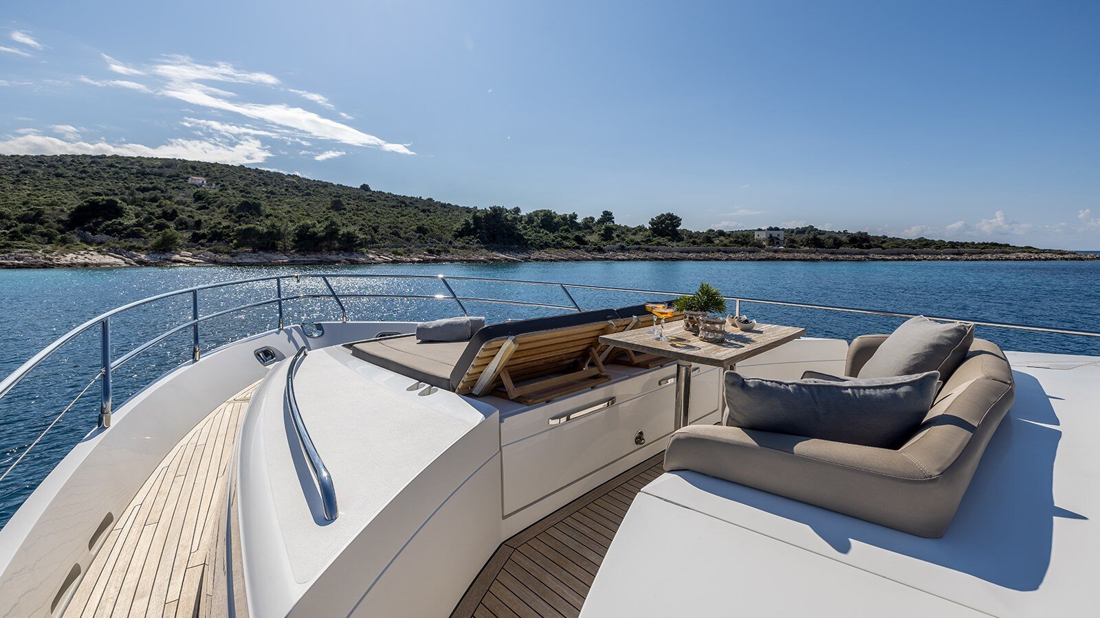 2012-princess-yachts-74-1-dd81fc