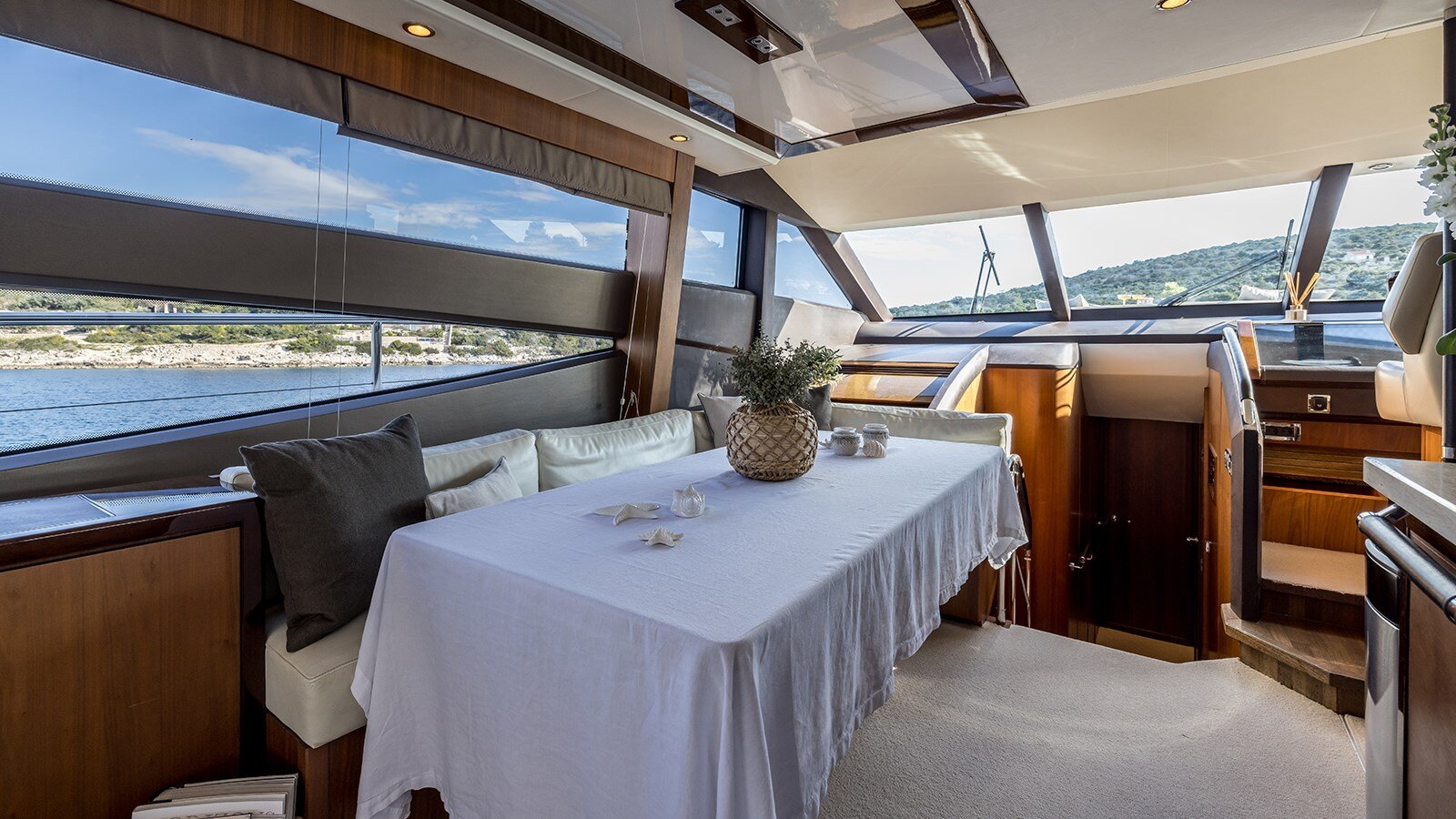 2012-princess-yachts-74-1-dd81fc