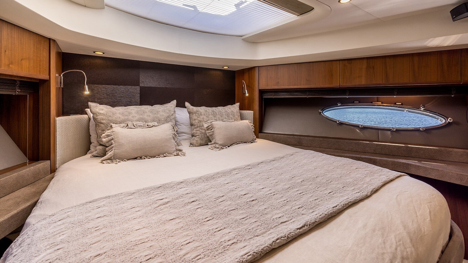 2012-princess-yachts-74-1-dd81fc