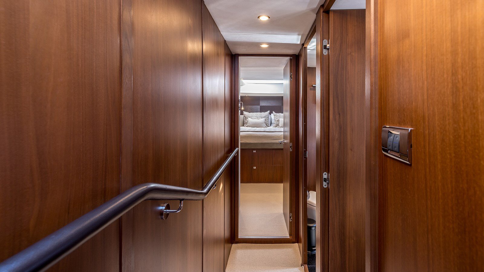 2012-princess-yachts-74-1-dd81fc