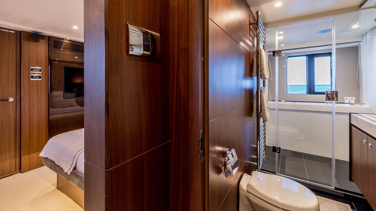 2012-princess-yachts-74-1-dd81fc