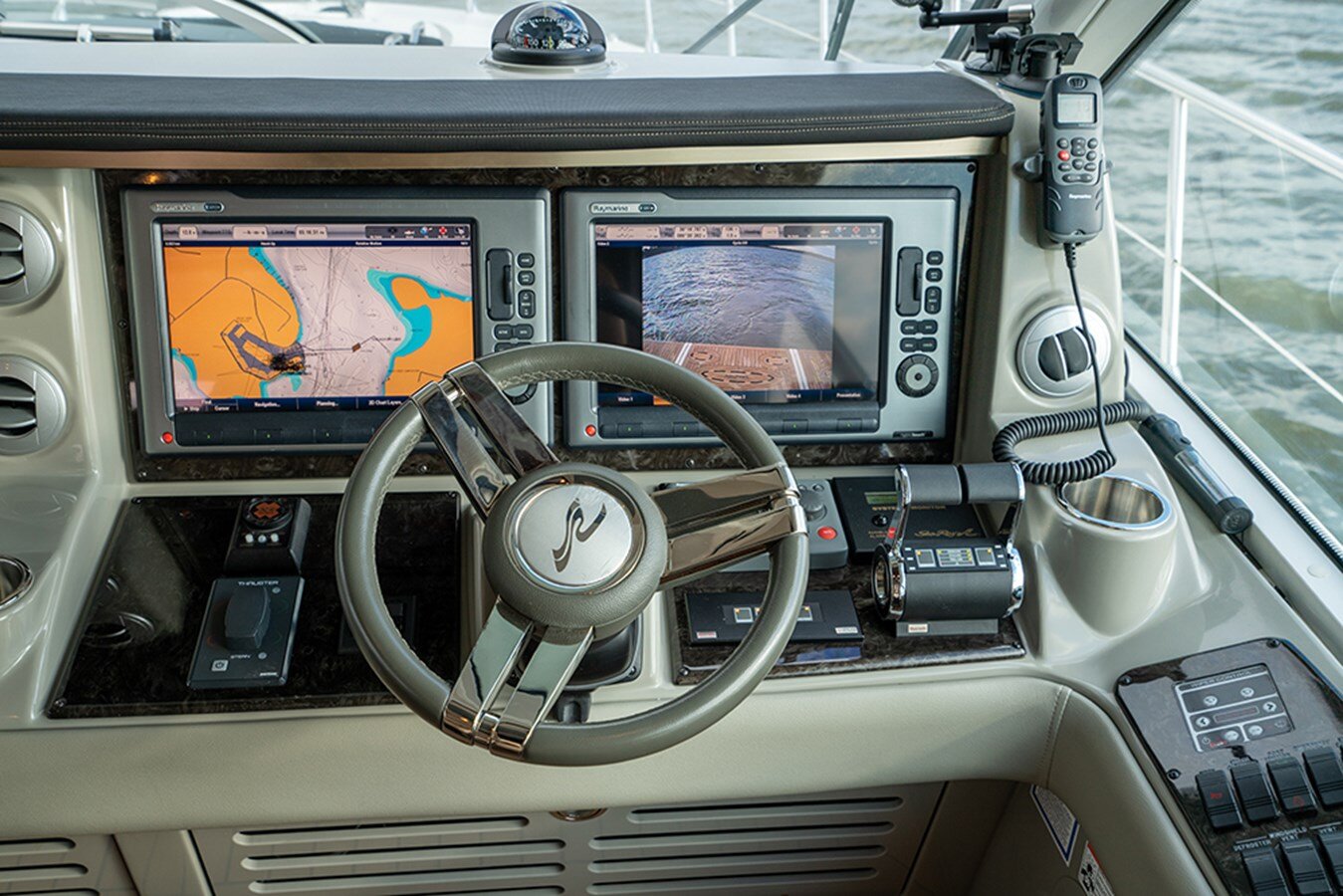 2012-sea-ray-61-6-82b275