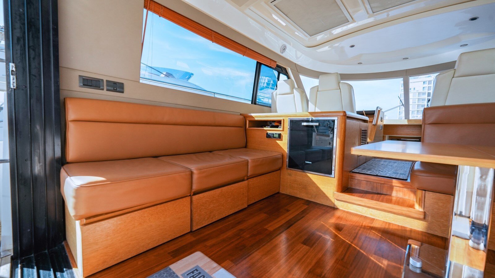 2012-sealine-45-7-4dd645