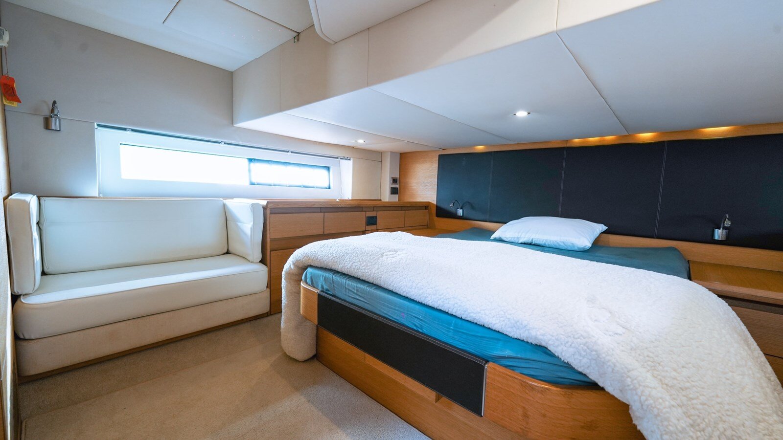 2012-sealine-45-7-4dd645