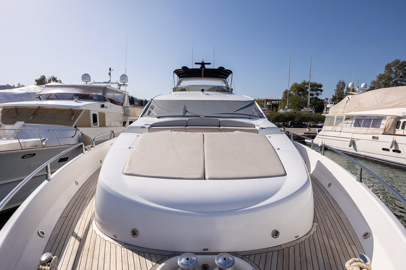 2012 SUNSEEKER 77' 8