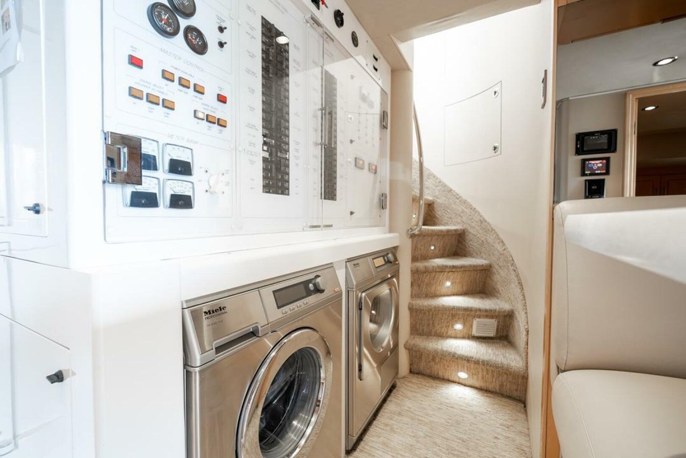 2012-westport-112-1-b8e6dc