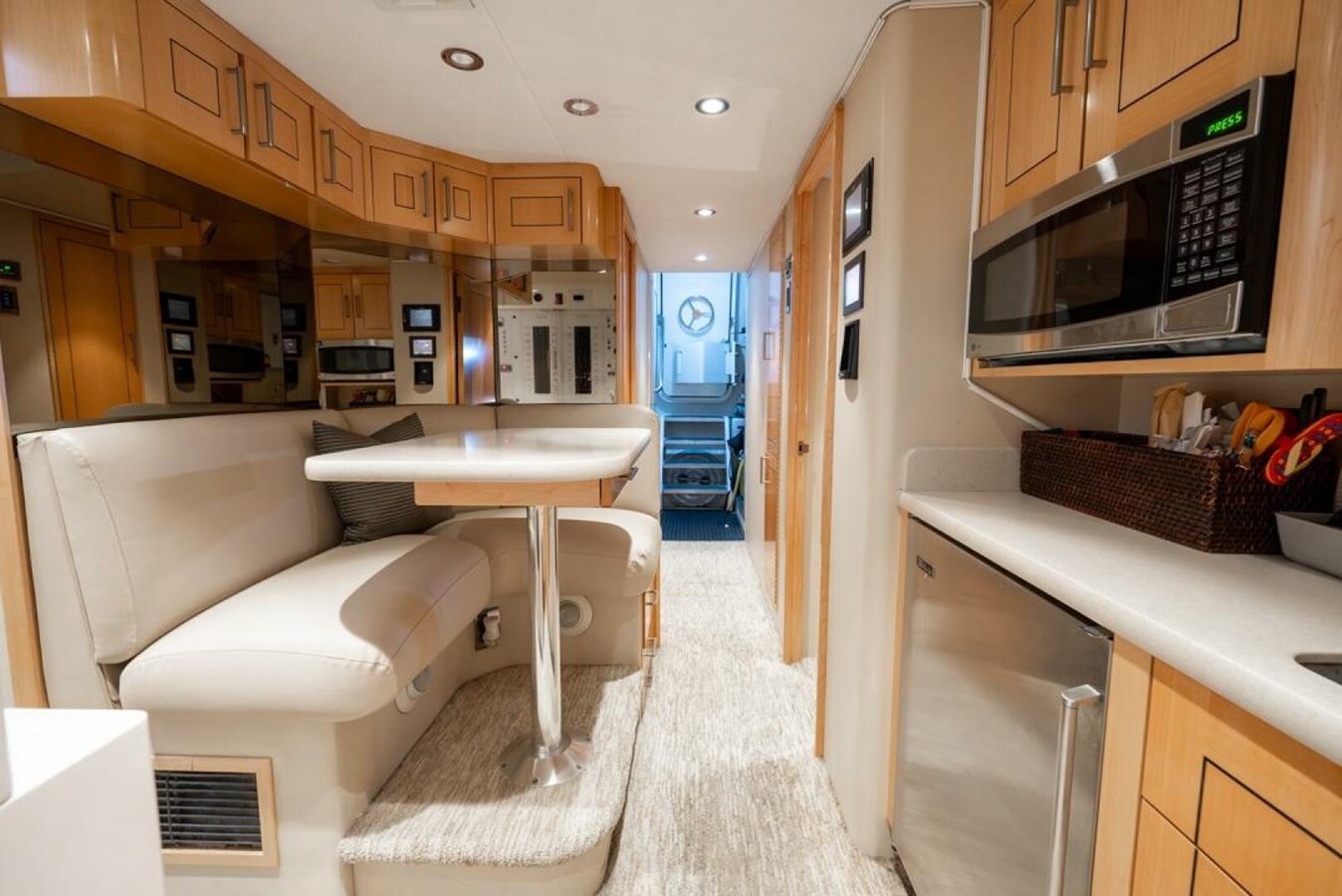 2012-westport-112-1-b8e6dc