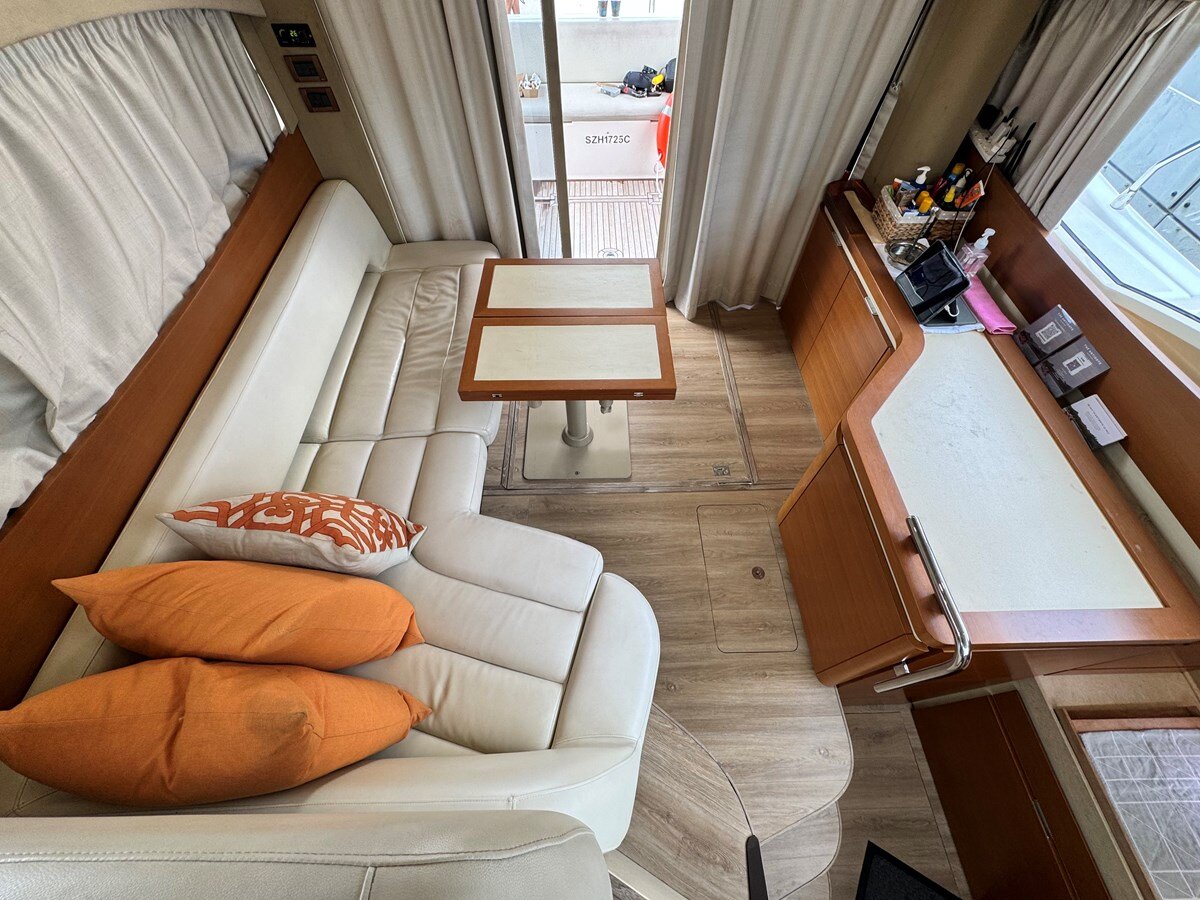 2013-azimut-yachts-40-8-5c3d5b