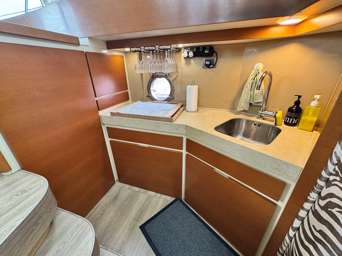 2013-azimut-yachts-40-8-5c3d5b