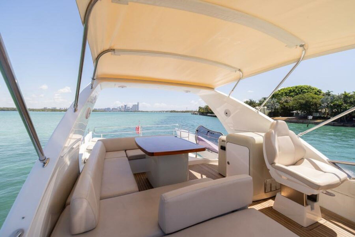 2013-azimut-yachts-64-77370d