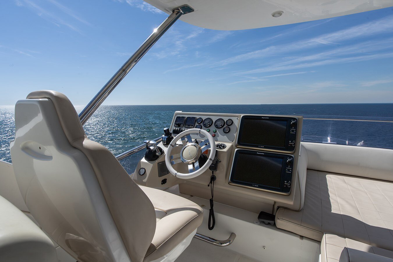 2013-azimut-yachts-66-2-9cb4e0