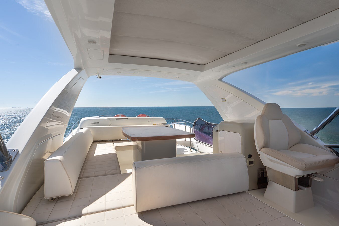 2013-azimut-yachts-66-2-9cb4e0