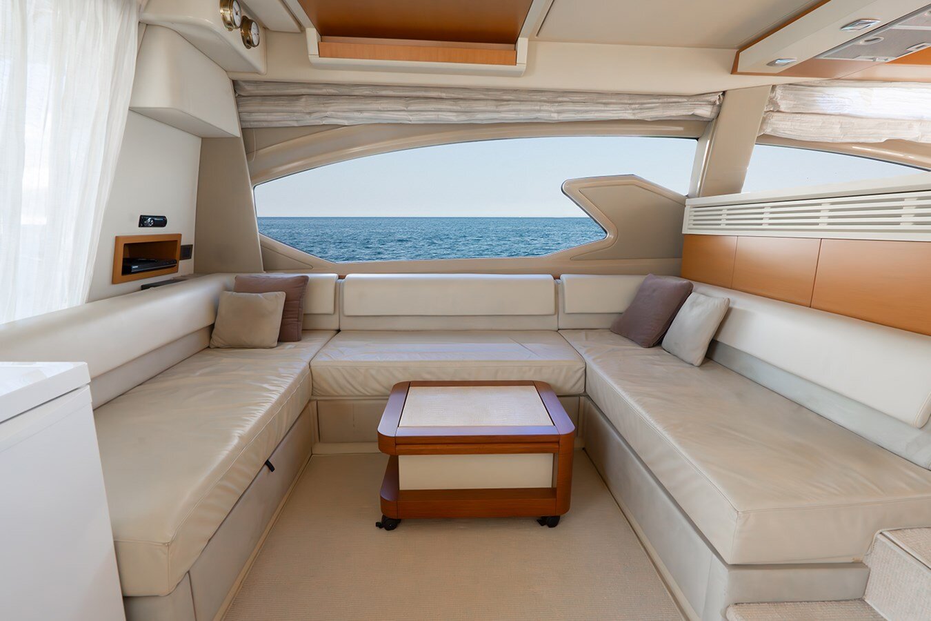 2013-azimut-yachts-66-2-9cb4e0