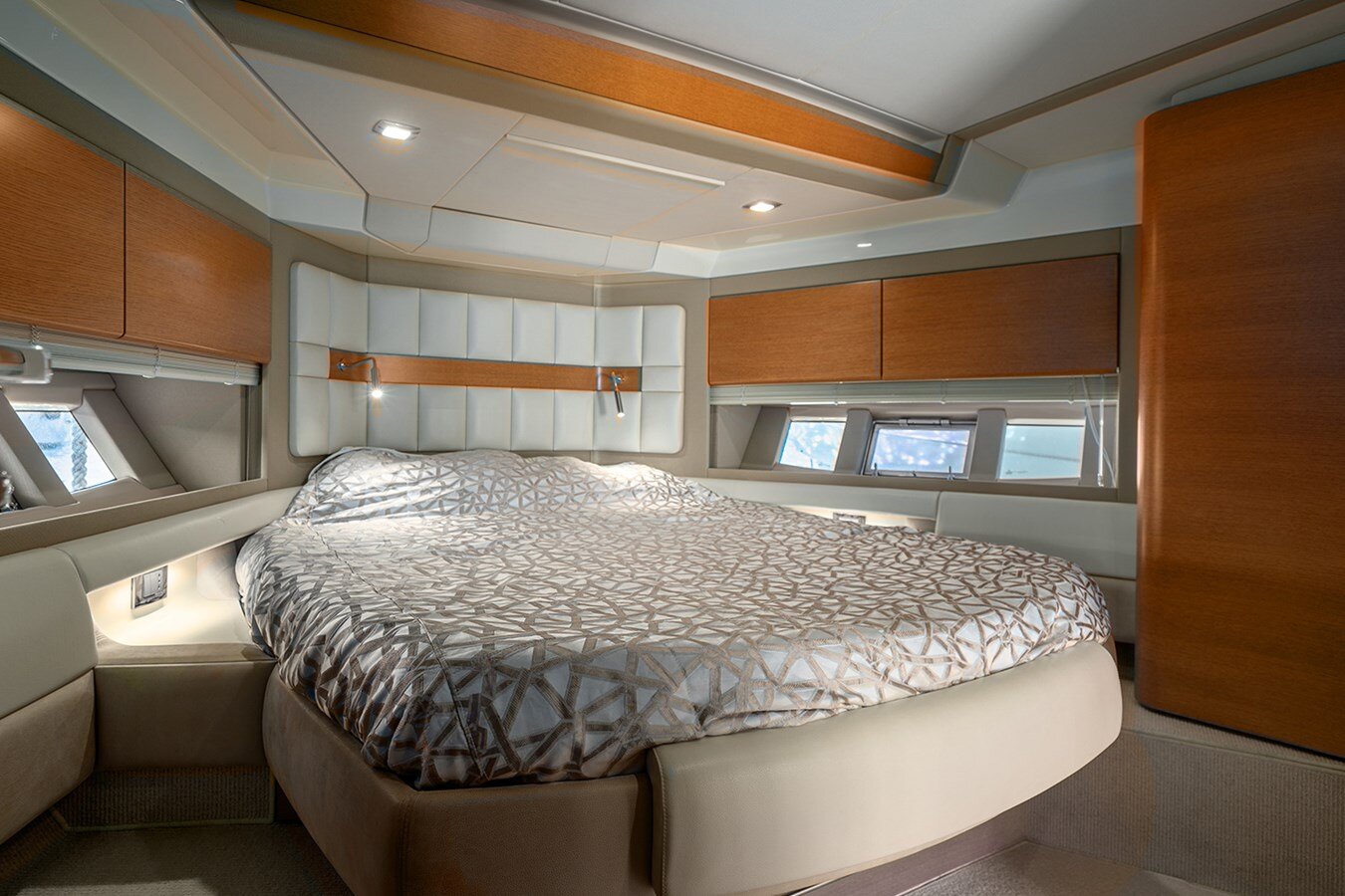 2013-azimut-yachts-66-2-9cb4e0