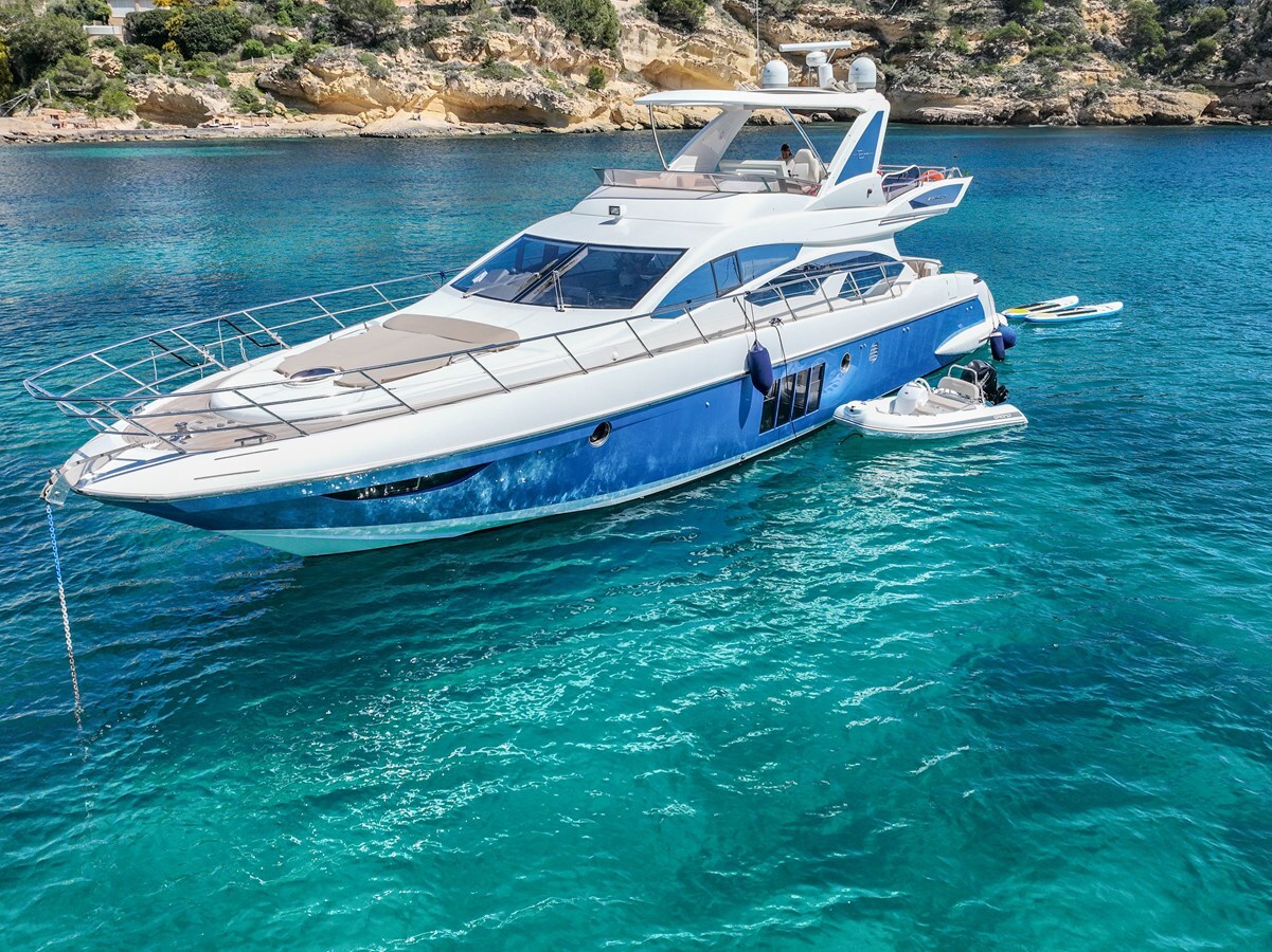 2013-azimut-yachts-66-2-160e08