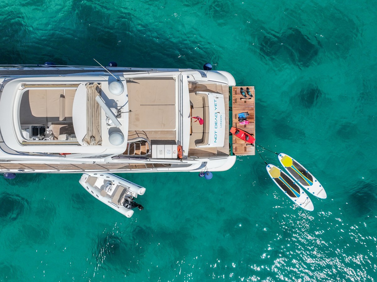 2013-azimut-yachts-66-2-160e08