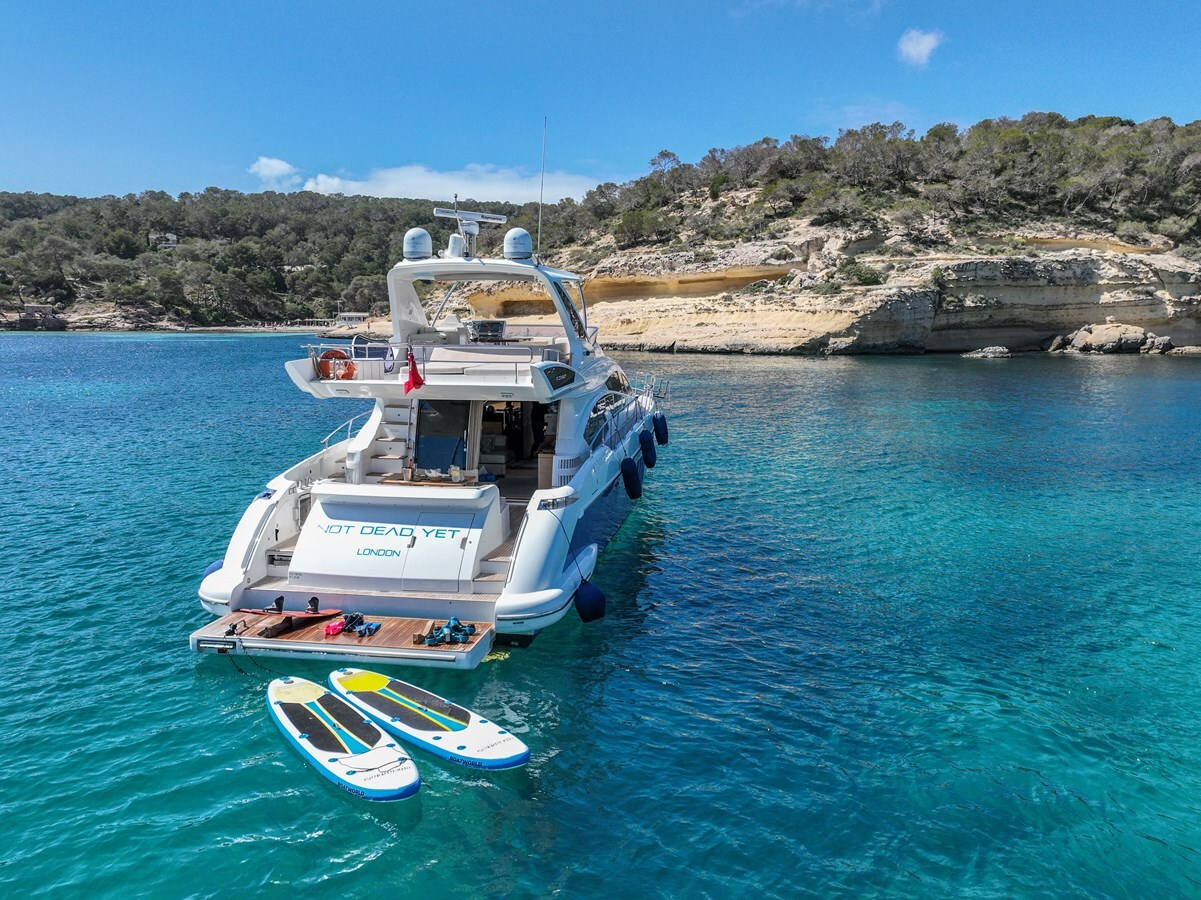 2013-azimut-yachts-66-2-160e08