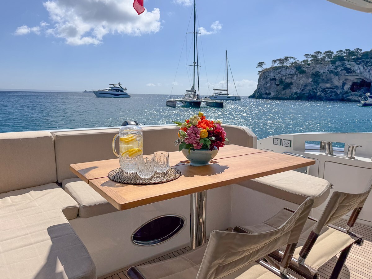 2013 AZIMUT YACHTS 66' 2