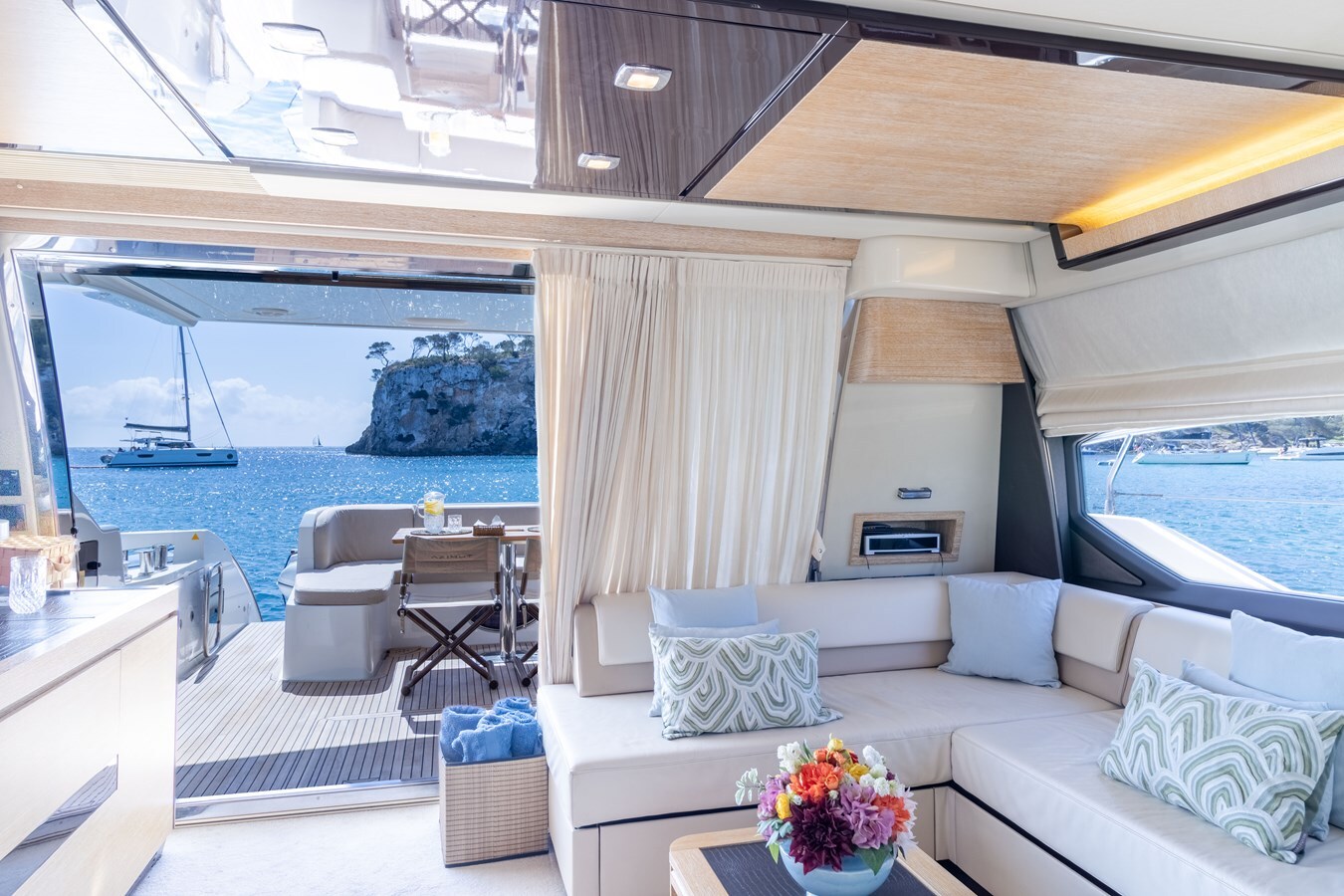 2013 AZIMUT YACHTS 66' 2