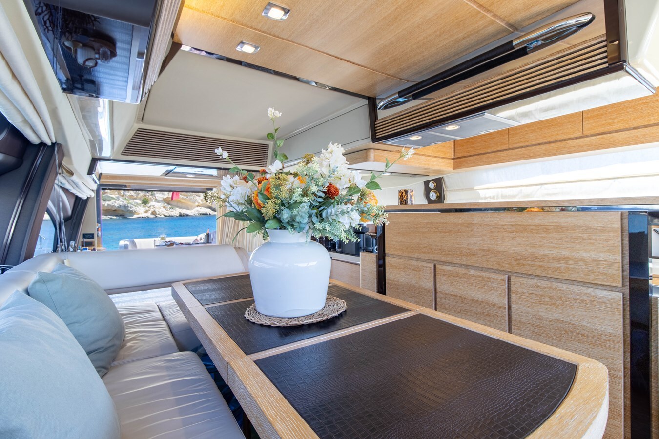 2013 AZIMUT YACHTS 66' 2