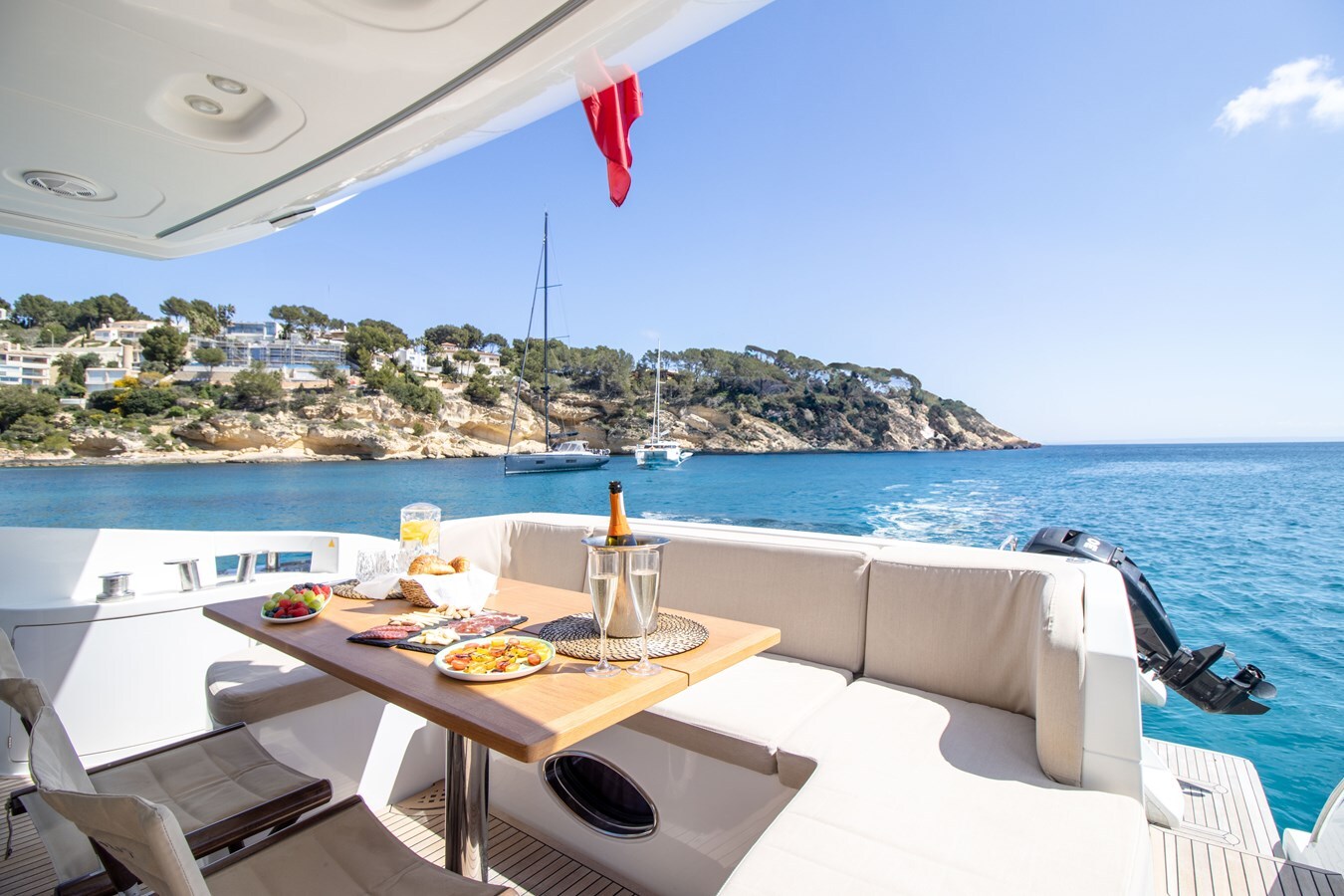 2013 AZIMUT YACHTS 66' 2