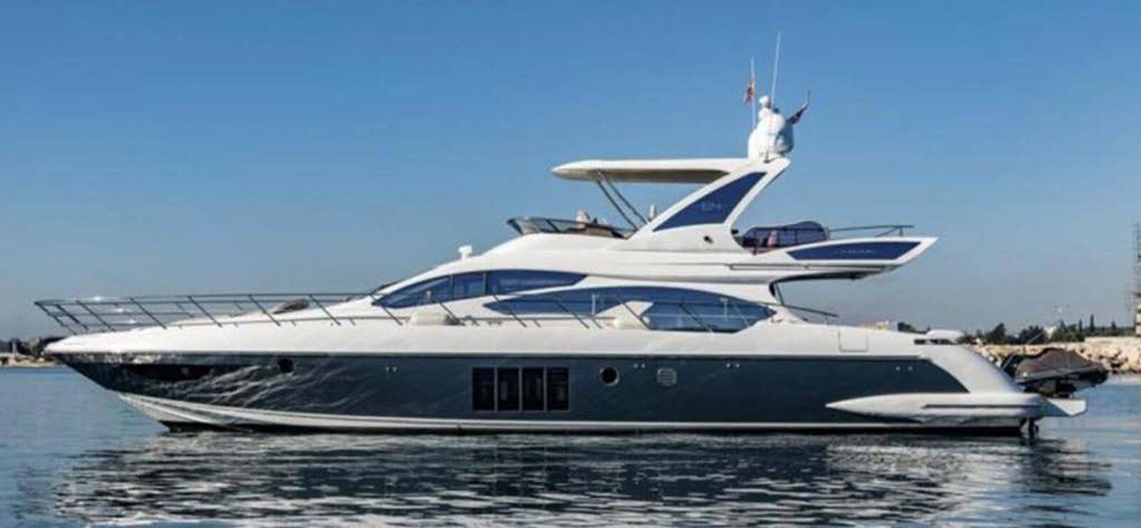 2013-azimut-yachts-66-4-20ca20