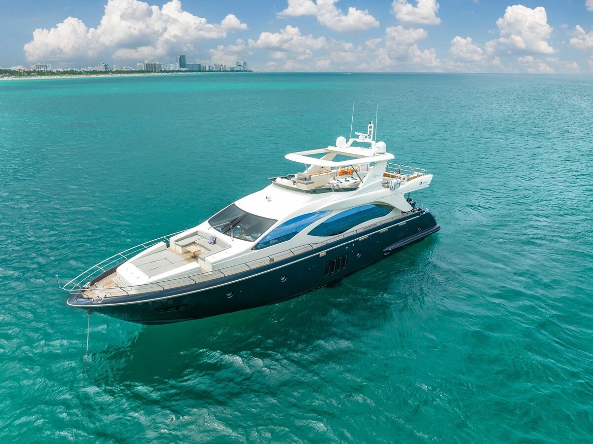 2013-azimut-yachts-84-647520