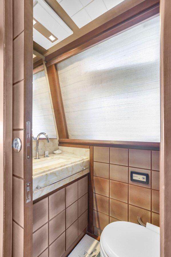 2013-azimut-yachts-95-9eeef7