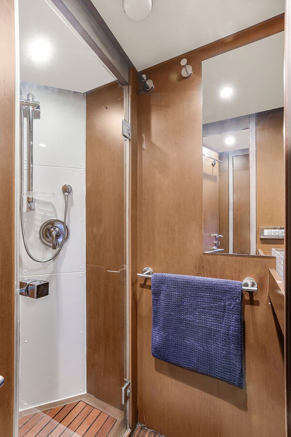 2013-azimut-yachts-95-9eeef7