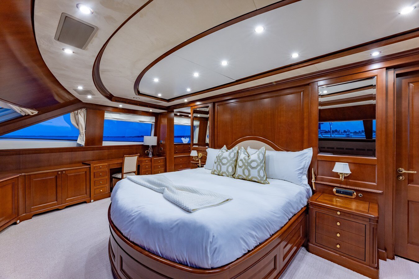 2013-benetti-121-182757