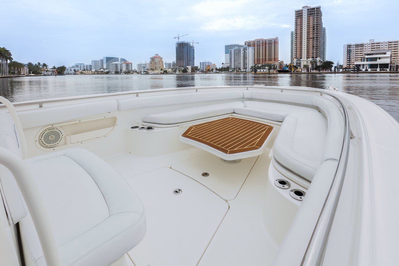 2013-boston-whaler-32-2-8b7df4