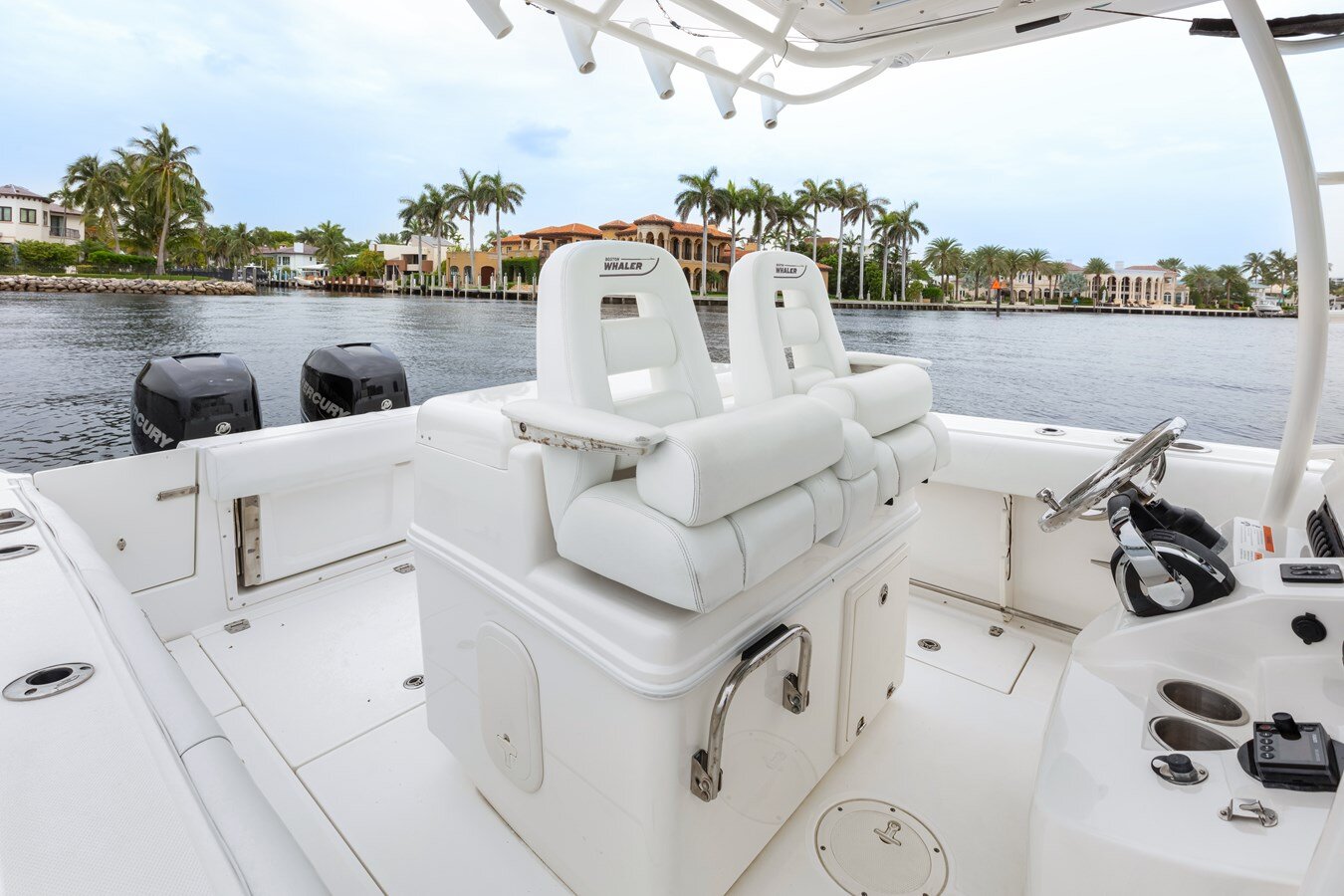 2013-boston-whaler-32-2-8b7df4