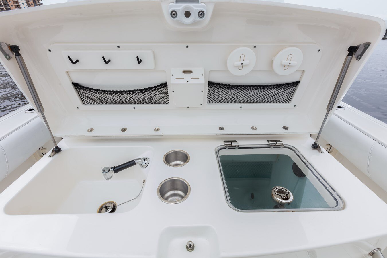 2013-boston-whaler-32-2-8b7df4