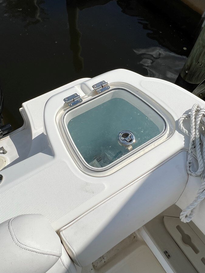 2013-boston-whaler-37-2438e0