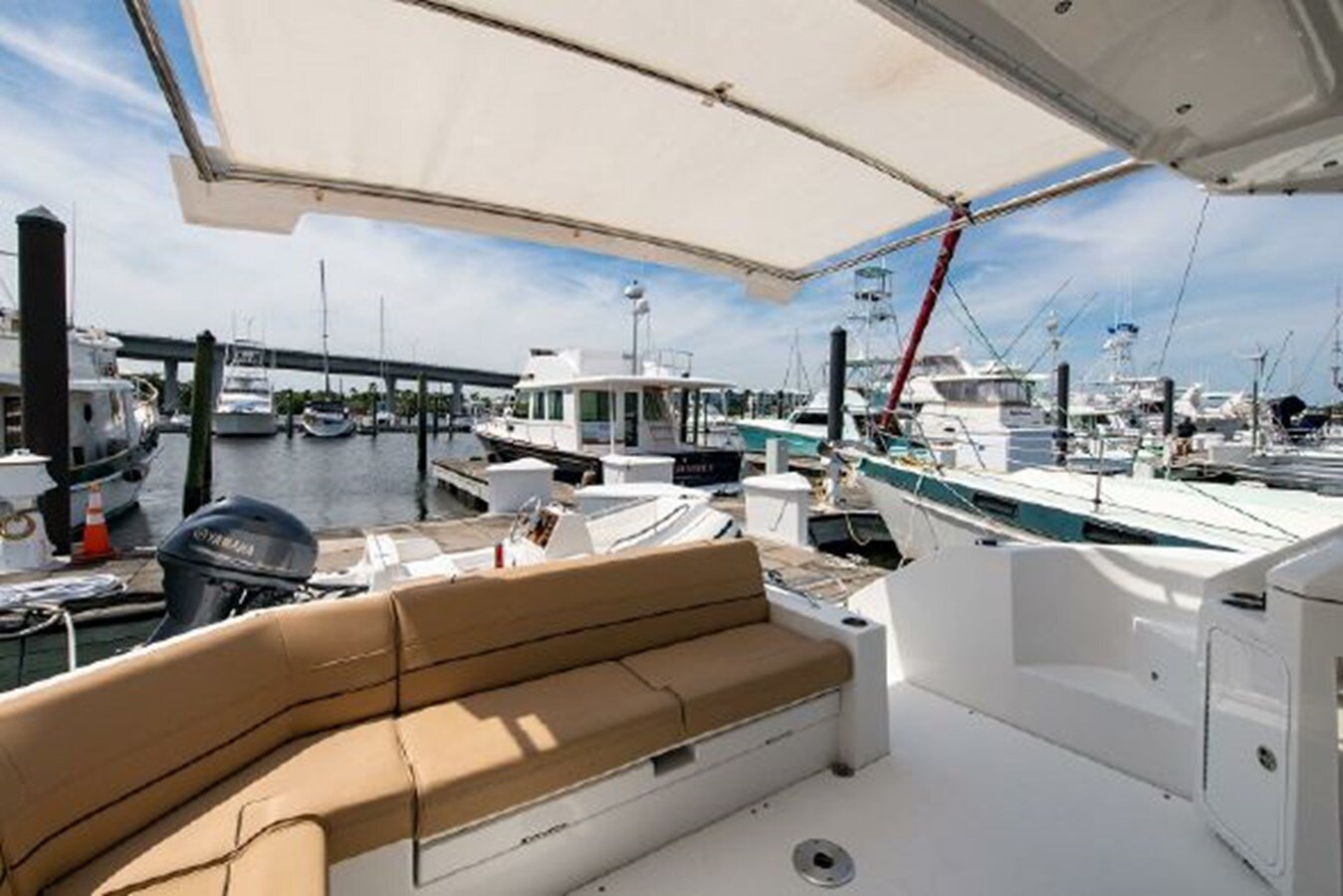 2013-cruisers-yachts-45-fa3ed2