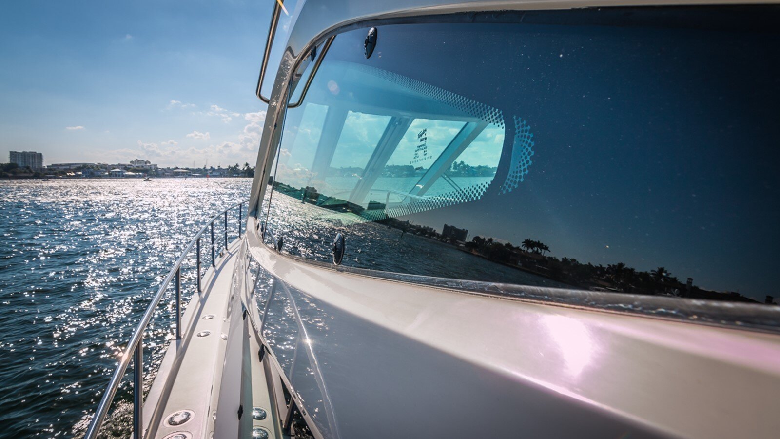 2013-cruisers-yachts-54-4-6ab070