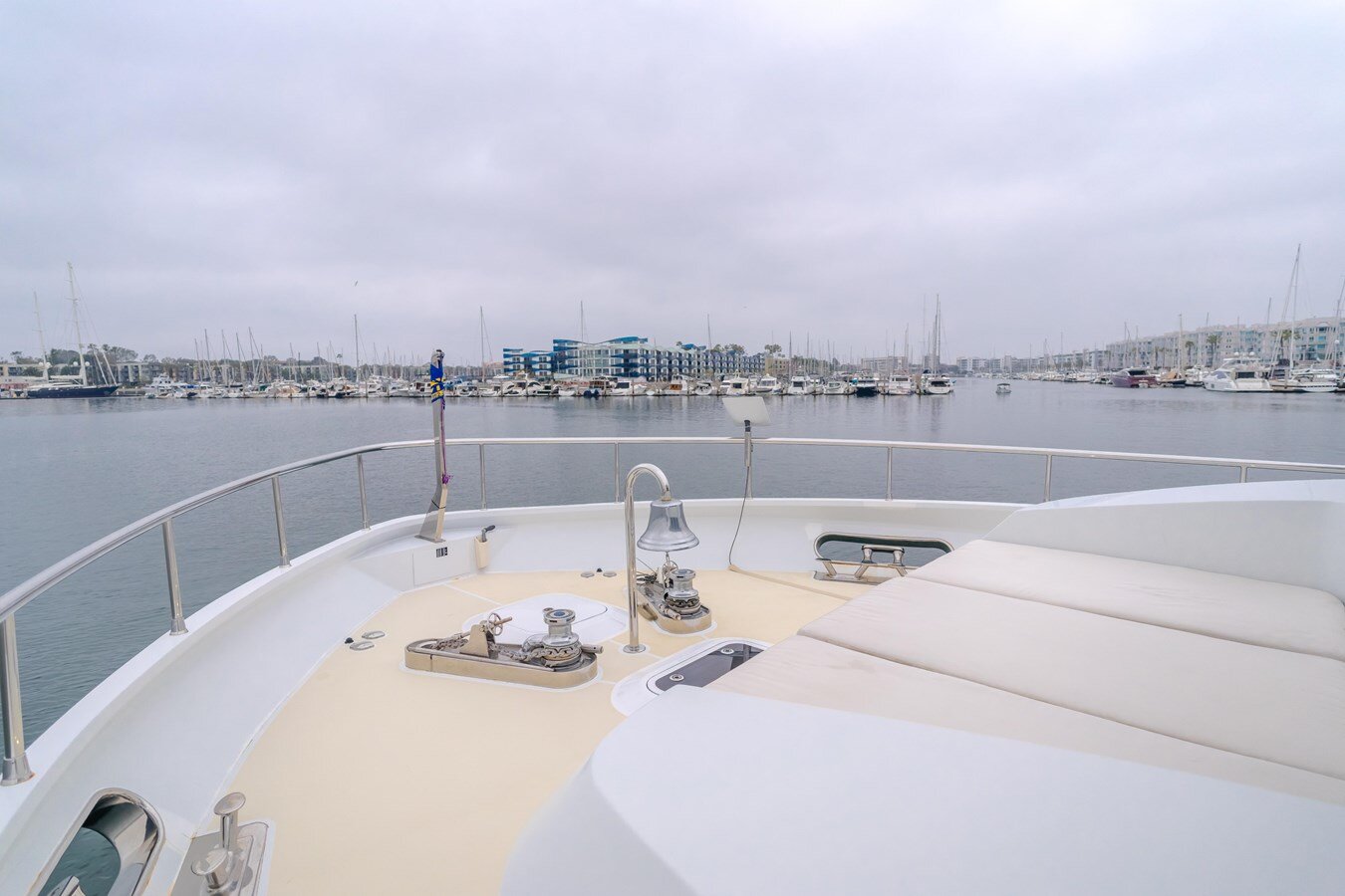 2013-dauntless-yachts-82-947360