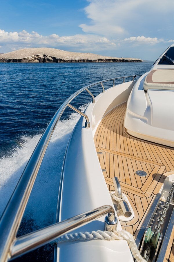 2013-ferretti-yachts-72-9a8766