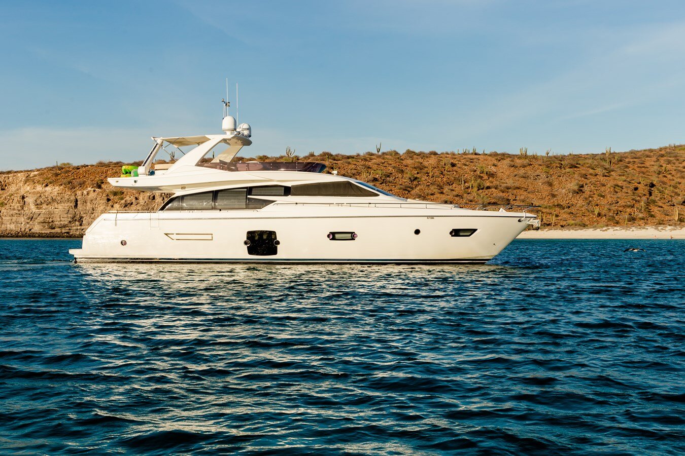 2013-ferretti-yachts-72-9a8766