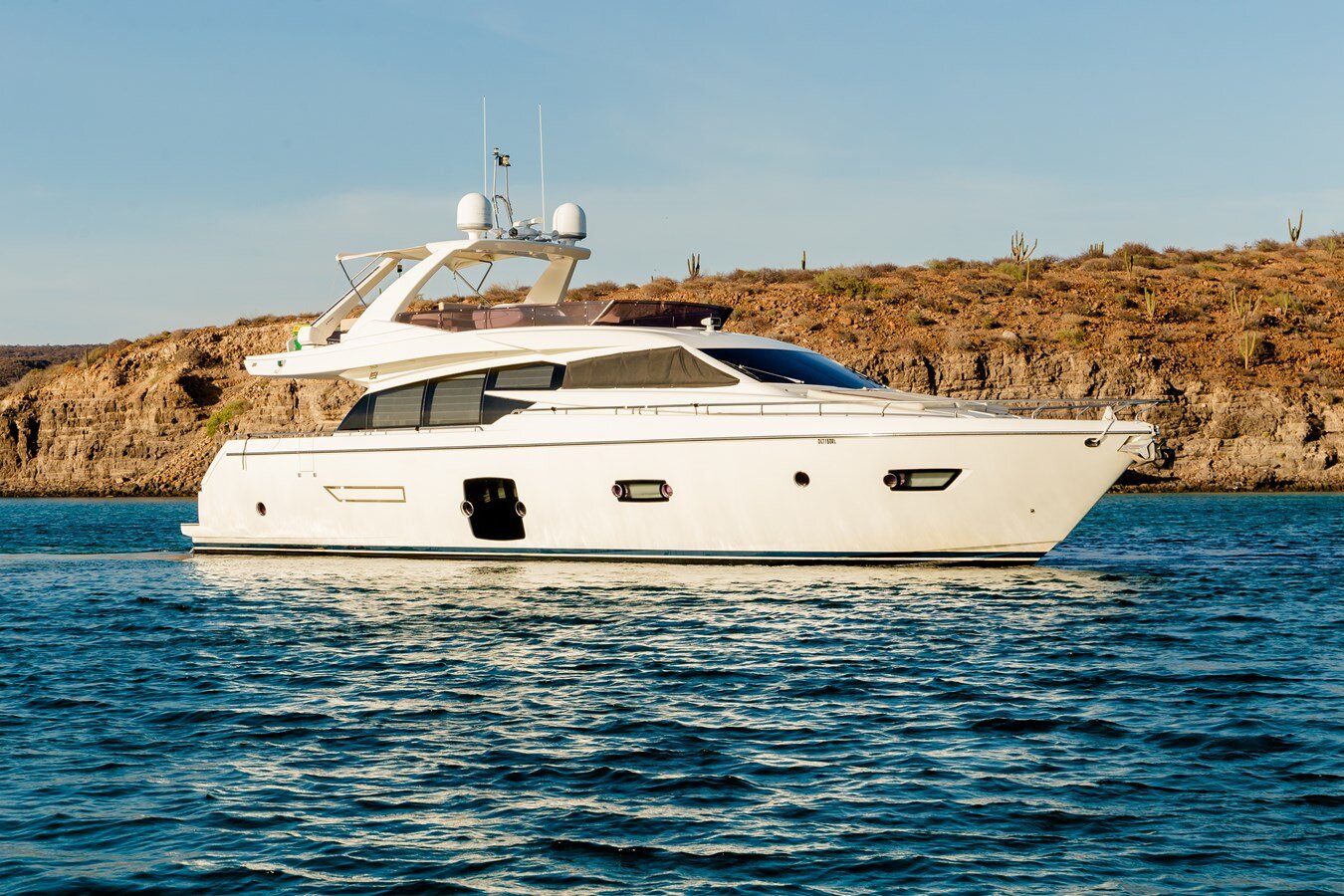 2013-ferretti-yachts-72-9a8766