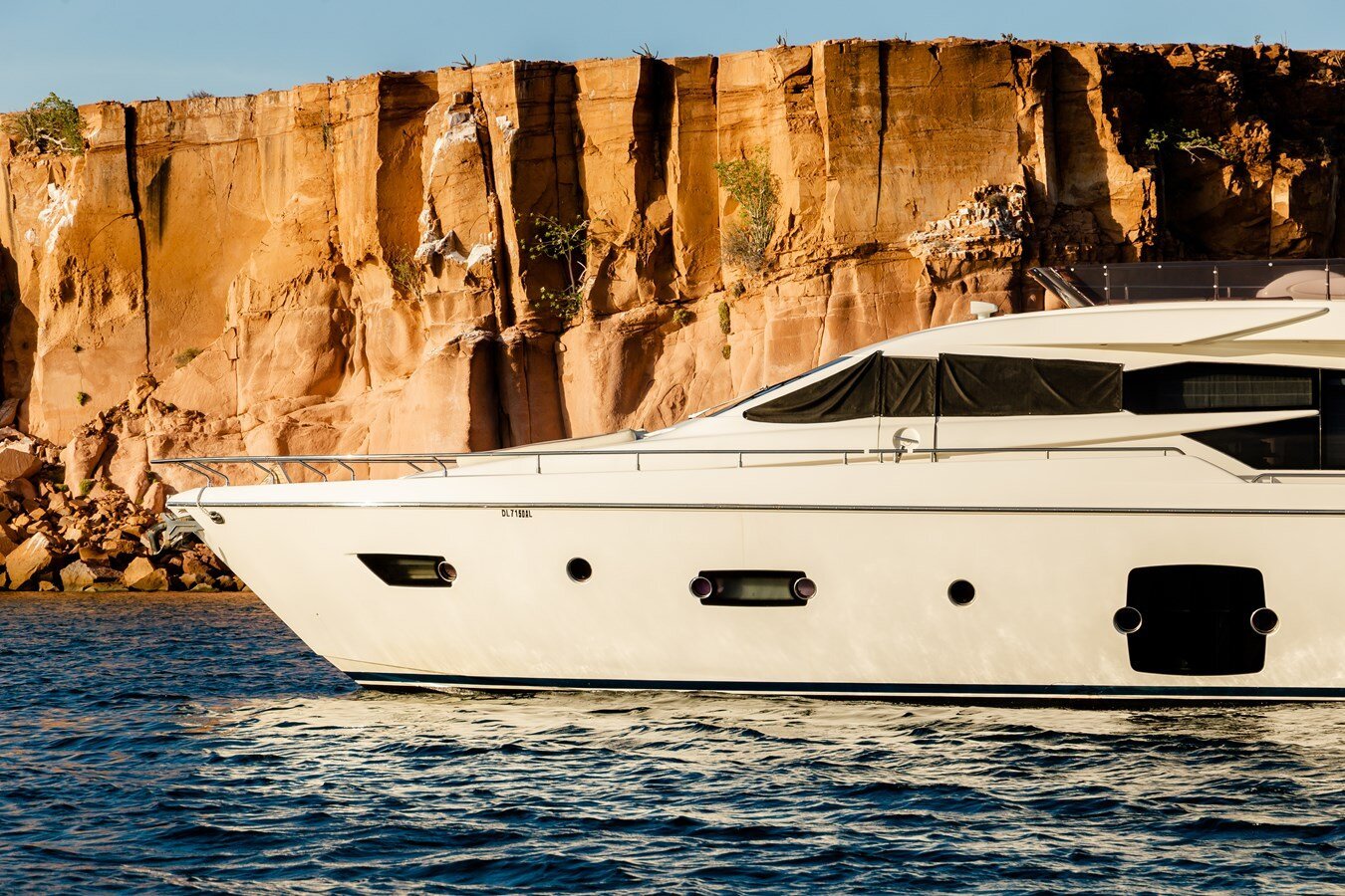 2013-ferretti-yachts-72-9a8766