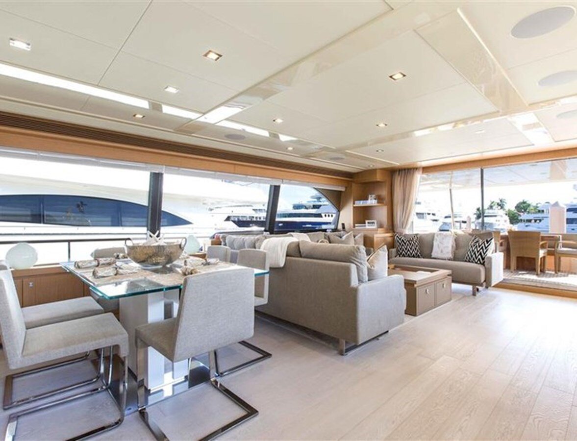 2013-ferretti-yachts-86-8cb228