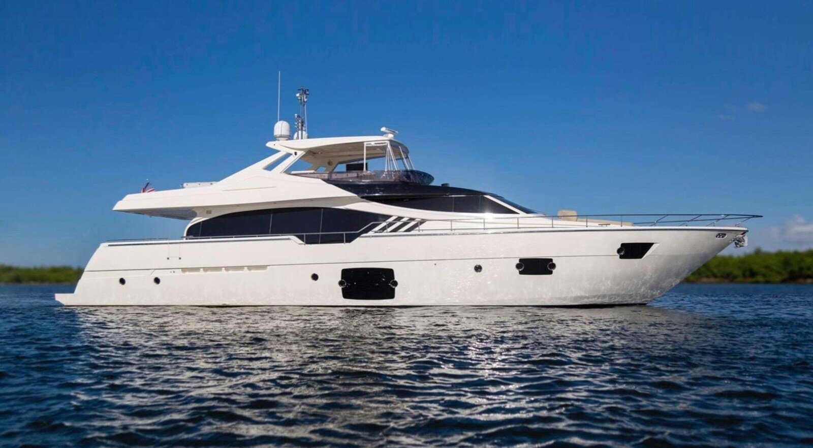 2013-ferretti-yachts-87-8-375dd2