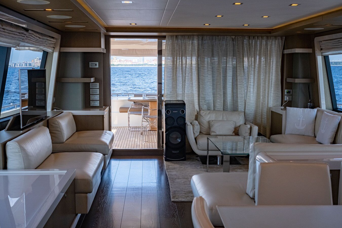 2013-ferretti-yachts-87-8-375dd2