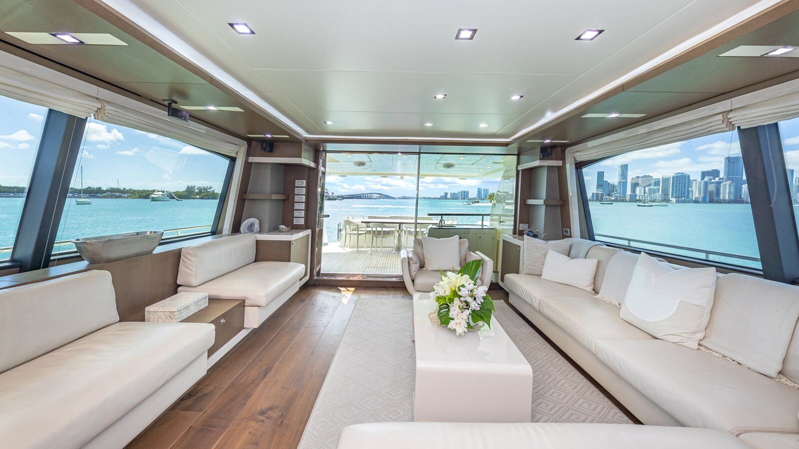 2013-ferretti-yachts-87-4c2765