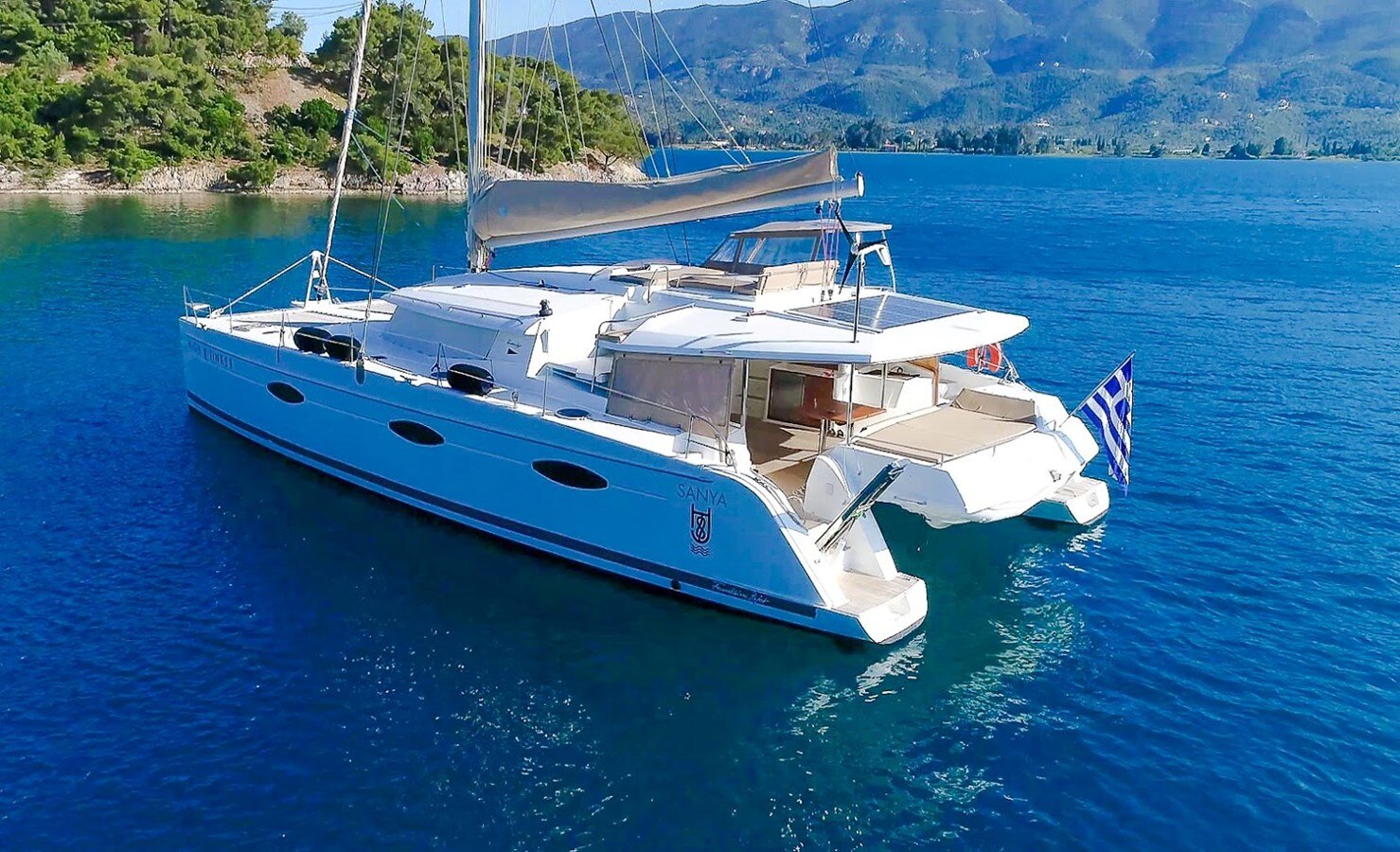 2013 FOUNTAINE PAJOT 58' 10