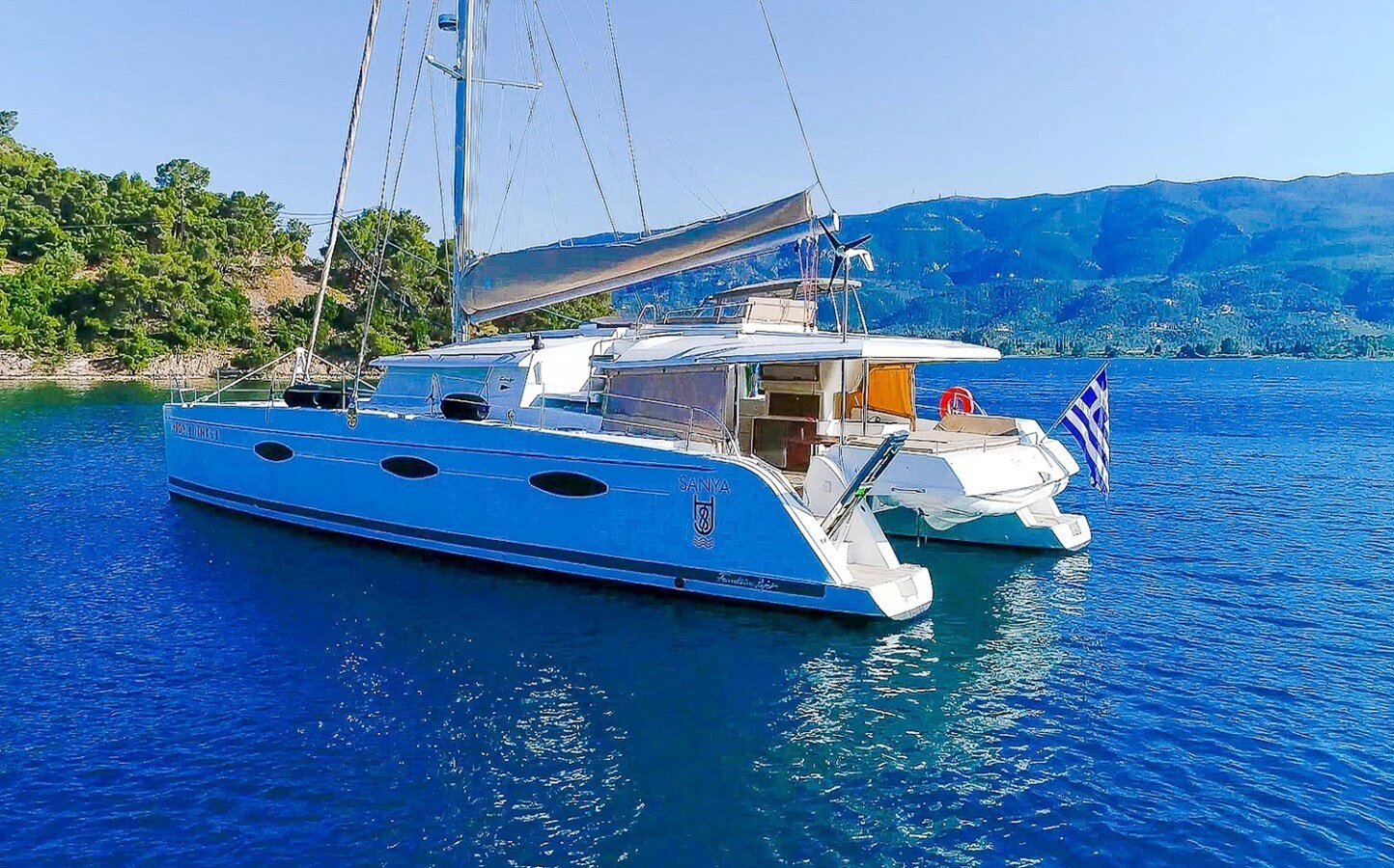 2013 FOUNTAINE PAJOT 58' 10